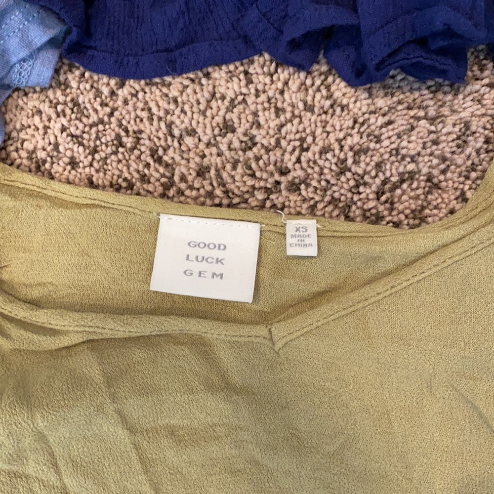 FIVE tops various brands - Picture 2 of 7